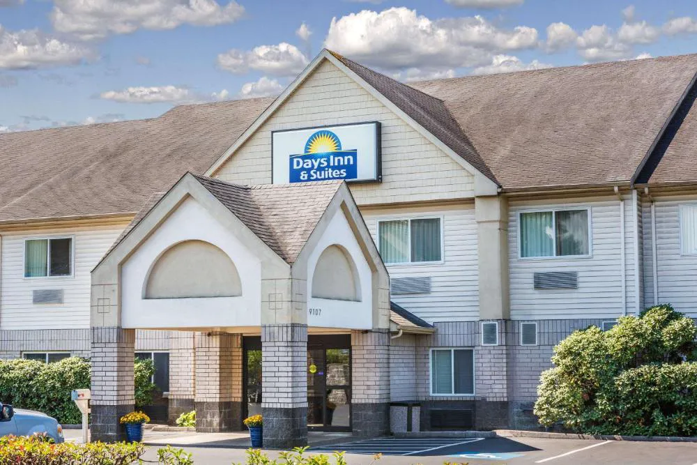 Days Inn & Suites by Wyndham Vancouver hotel hero