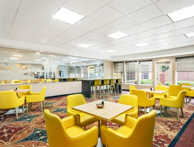 Comfort Suites Clackamas hotel detail image 4