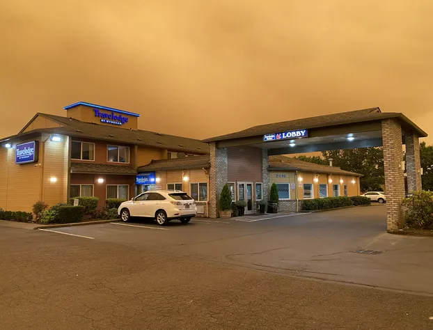 Travelodge Suites by Wyndham Newberg hotel detail image 2