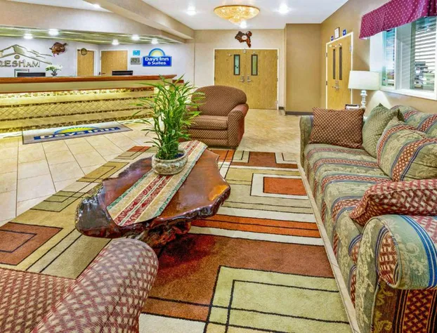 Days Inn & Suites by Wyndham Gresham hotel detail image 4