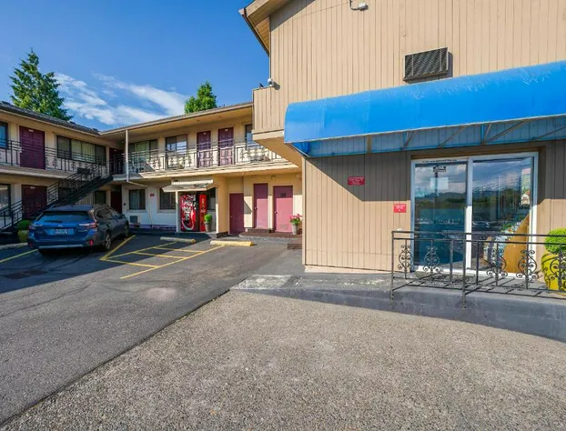 Broadway Inn hotel detail image 2