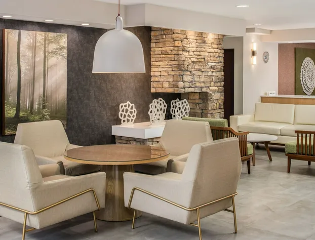 Fairfield Inn & Suites by Marriott Portland Airport hotel detail image 2