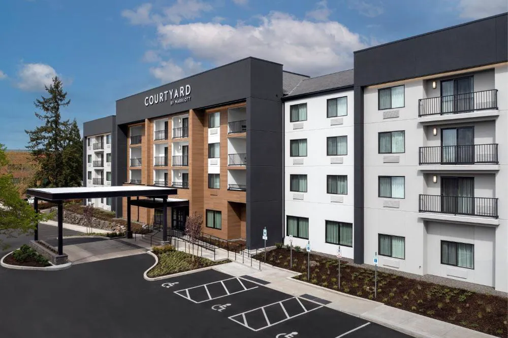Courtyard by Marriott Portland Tigard hotel hero