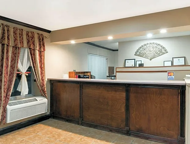 Super 8 by Wyndham Fenton/St. Louis Area hotel detail image 2