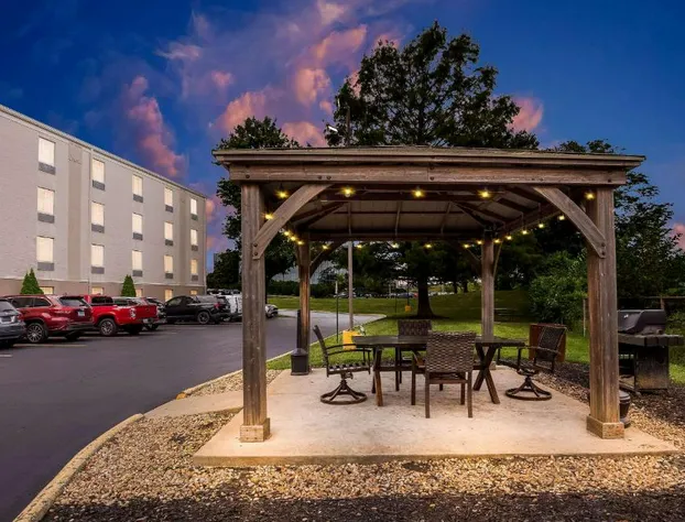 Comfort Inn St. Louis - Westport Event Center hotel detail image 3