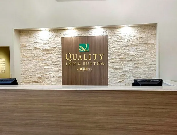 Quality Inn & Suites Arnold hotel detail image 2