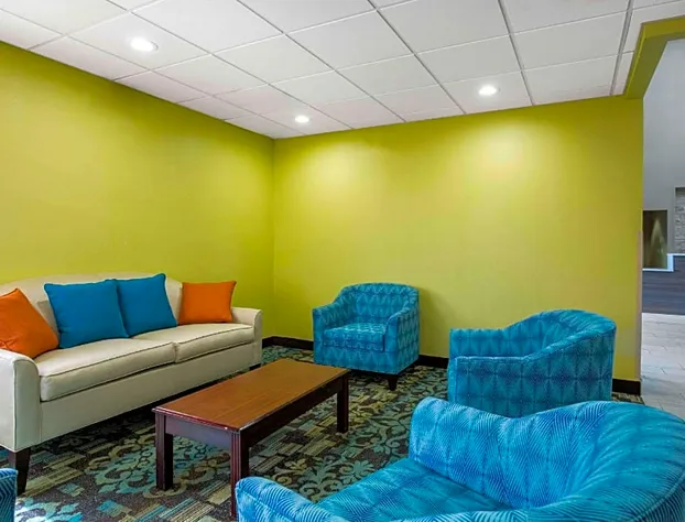 Quality Inn & Suites Arnold hotel detail image 4