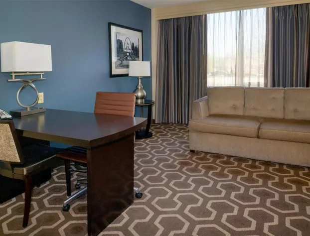 Embassy Suites by Hilton St. Louis Airport hotel detail image 3