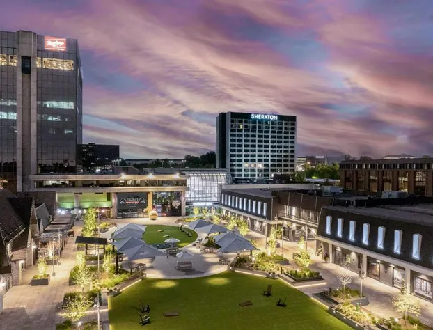 Sheraton Westport Plaza Hotel St. Louis hotel detail image 1