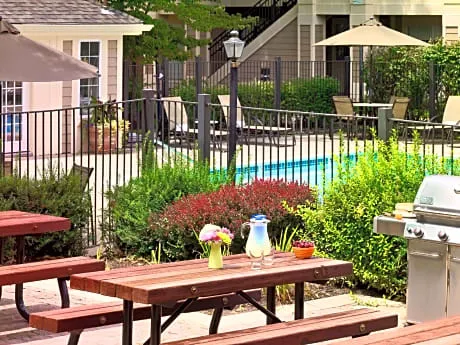 Sonesta ES Suites St. Louis Westport hotel hero