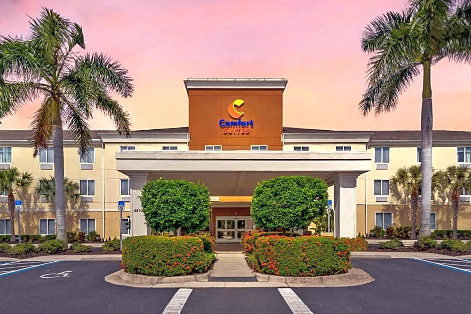 Comfort Suites Sarasota - Siesta Key hotel hero