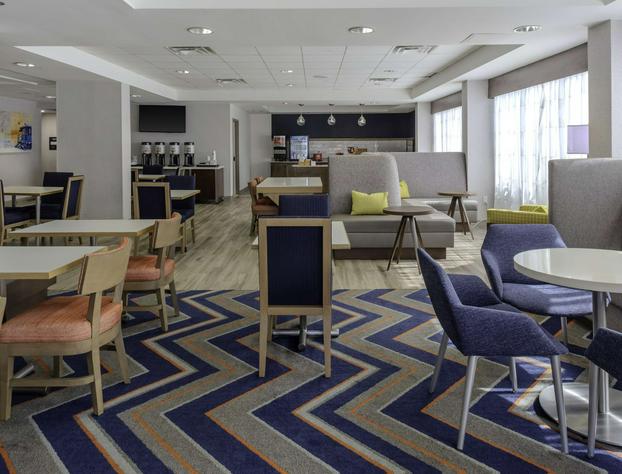 Hampton Inn Sarasota - I-75 Bee Ridge hotel detail image 3