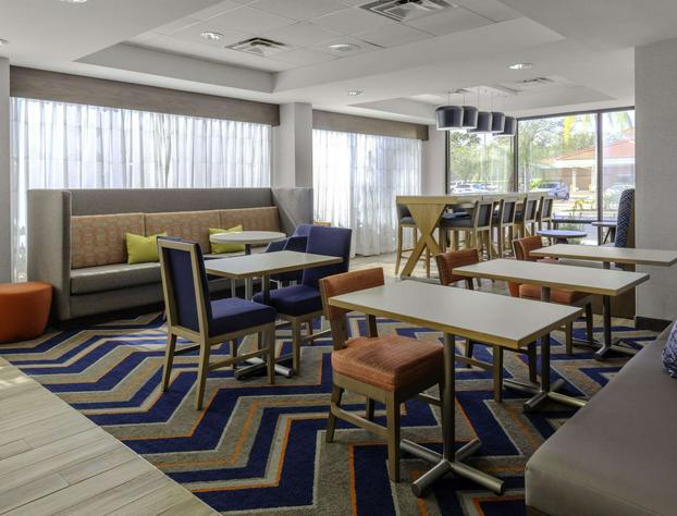 Hampton Inn Sarasota - I-75 Bee Ridge hotel detail image 4