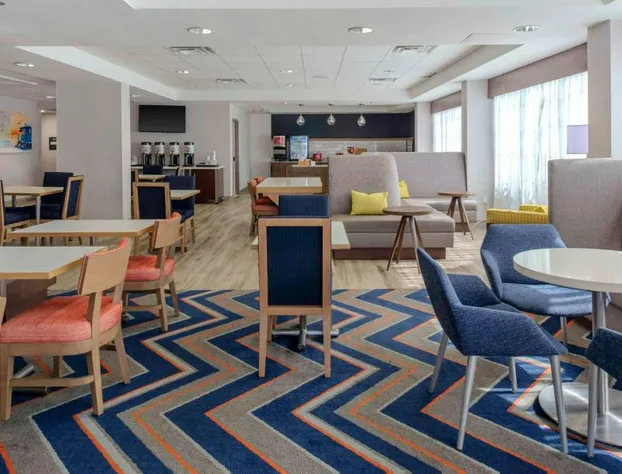 Hampton Inn Sarasota - I-75 Bee Ridge hotel detail image 2