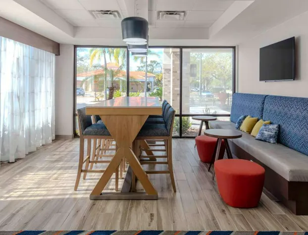 Hampton Inn Sarasota - I-75 Bee Ridge hotel detail image 4