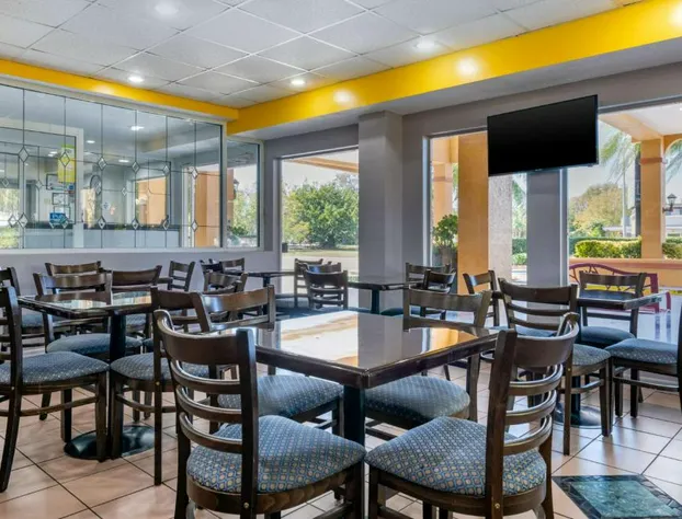 Quality Inn Sarasota North Near Lido Key Beach hotel detail image 4