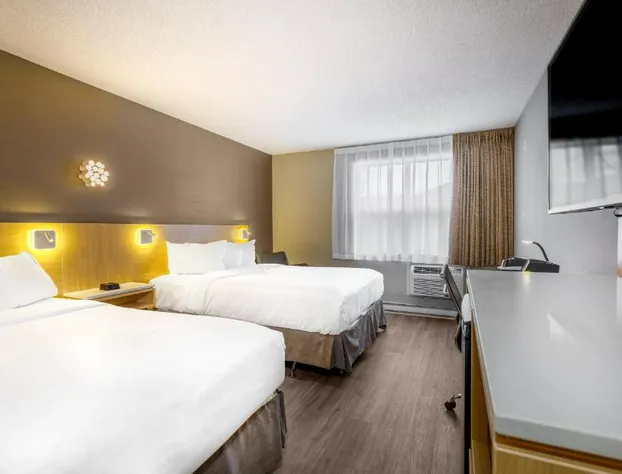 Clarion Pointe Quebec Airport hotel detail image 4