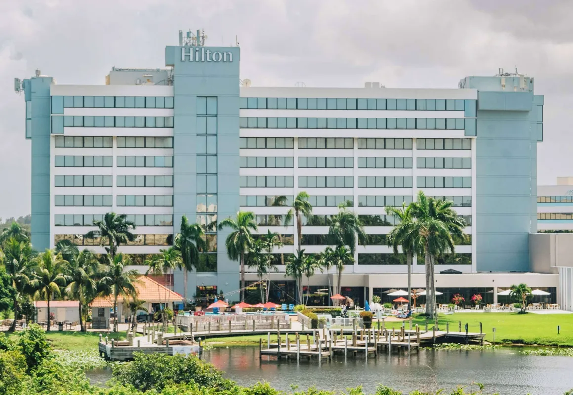 Hilton Palm Beach PBI hotel hero