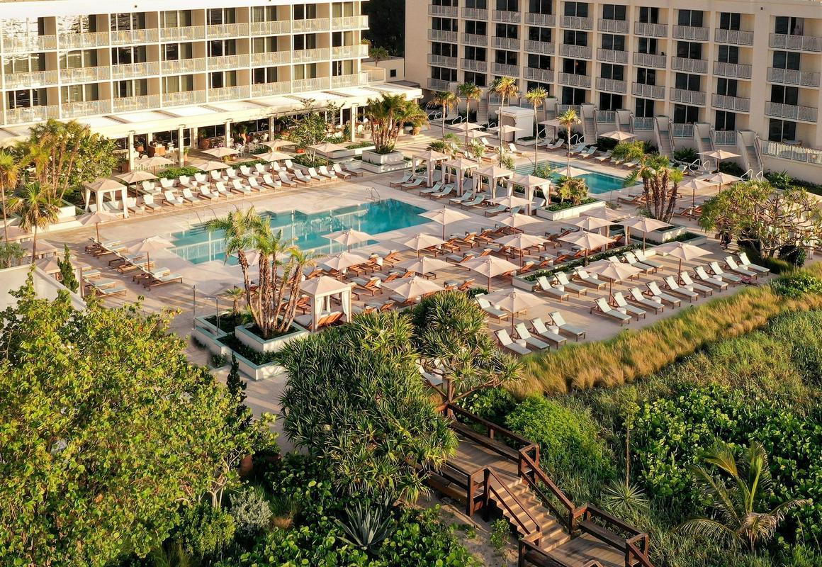 Four Seasons Resort Palm Beach hotel hero