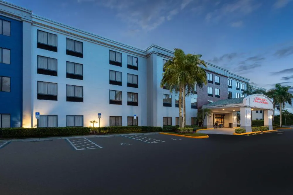 Hampton Inn & Suites Boynton Beach hotel hero