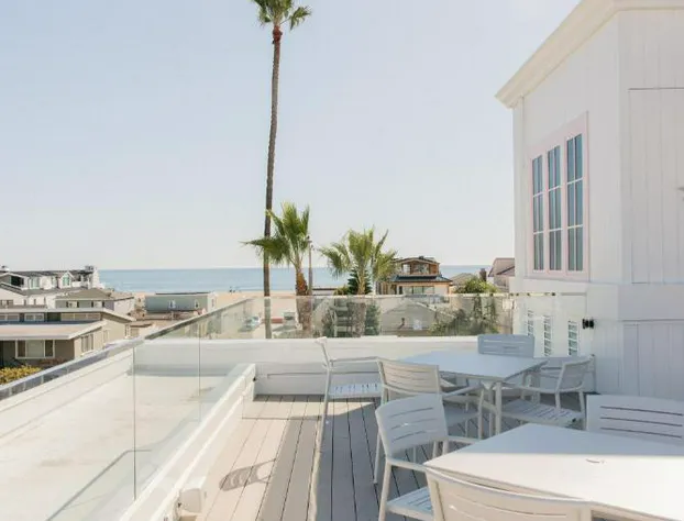 Bay Shores Peninsula Hotel hotel detail image 3