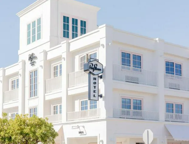 Bay Shores Peninsula Hotel hotel detail image 1