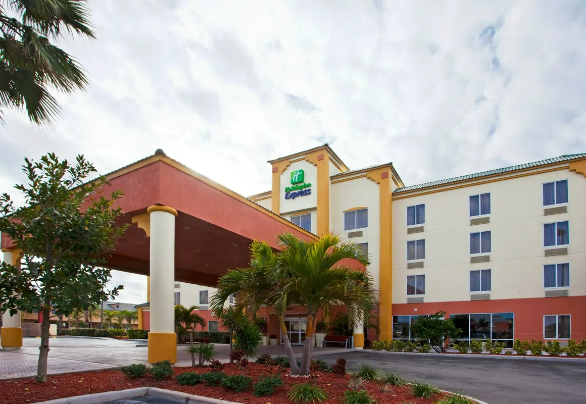 Holiday Inn Express Hotels & Suites Cocoa Beach by IHG hotel hero