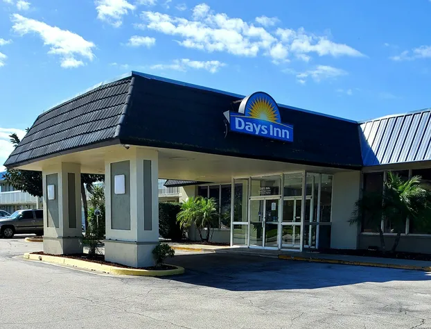 Days Inn by Wyndham Titusville Kennedy Space Center hotel detail image 1
