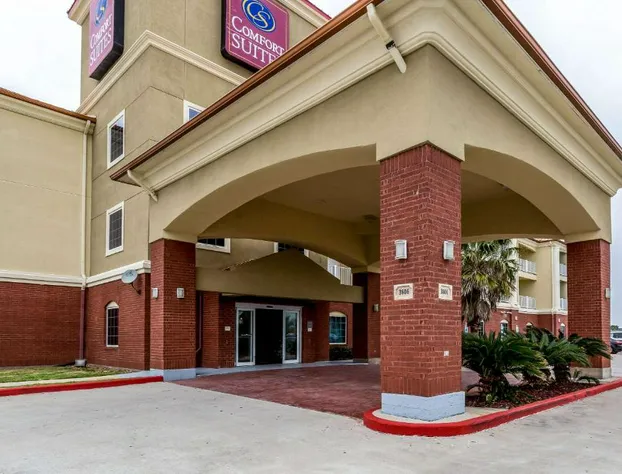 Comfort Suites Galveston hotel detail image 1