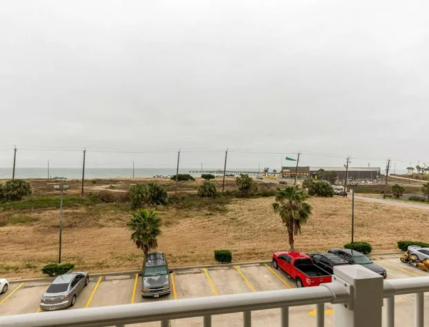 Comfort Suites Galveston hotel detail image 2