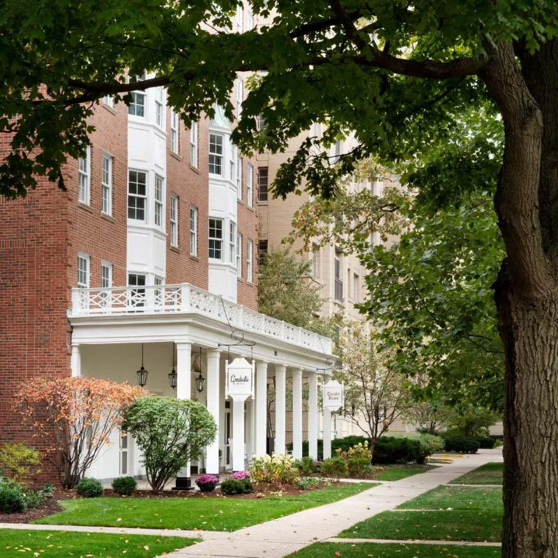 Graduate by Hilton Evanston hotel hero