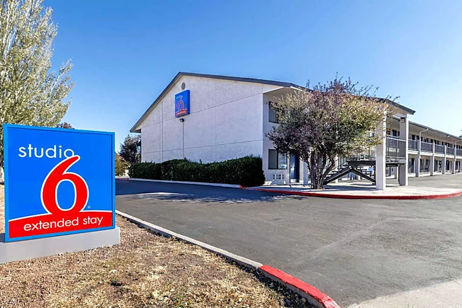 Studio 6 Flagstaff AZ hotel hero