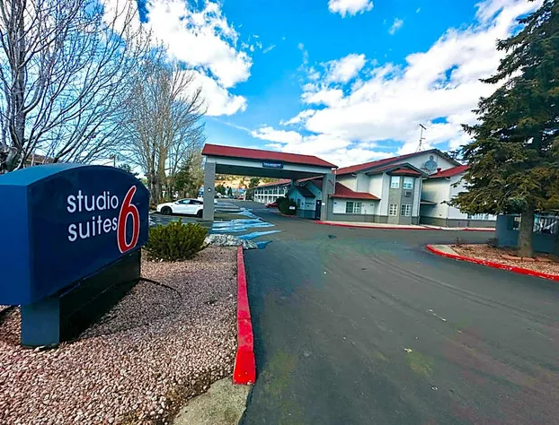 Studio 6 Flagstaff AZ hotel detail image 1