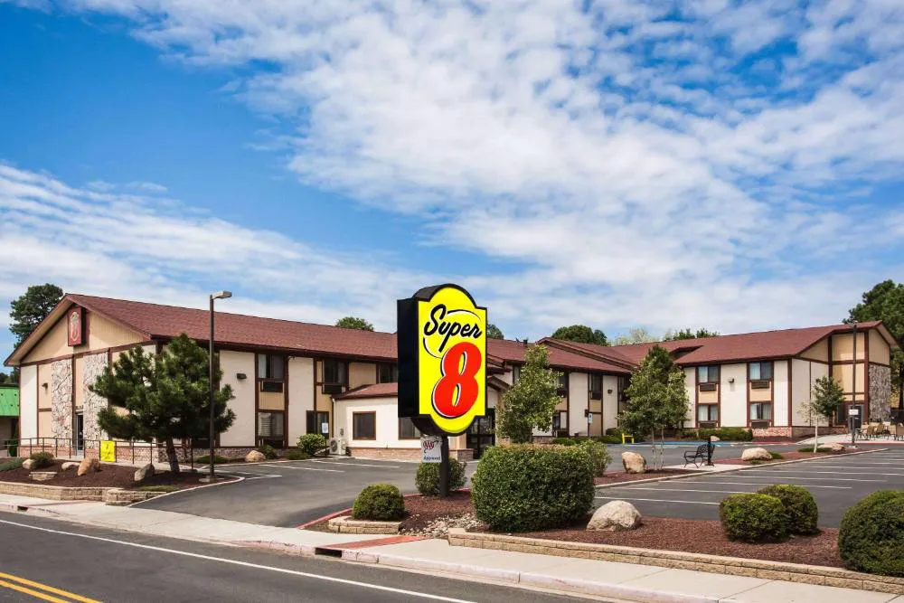 Super 8 by Wyndham Flagstaff hotel hero