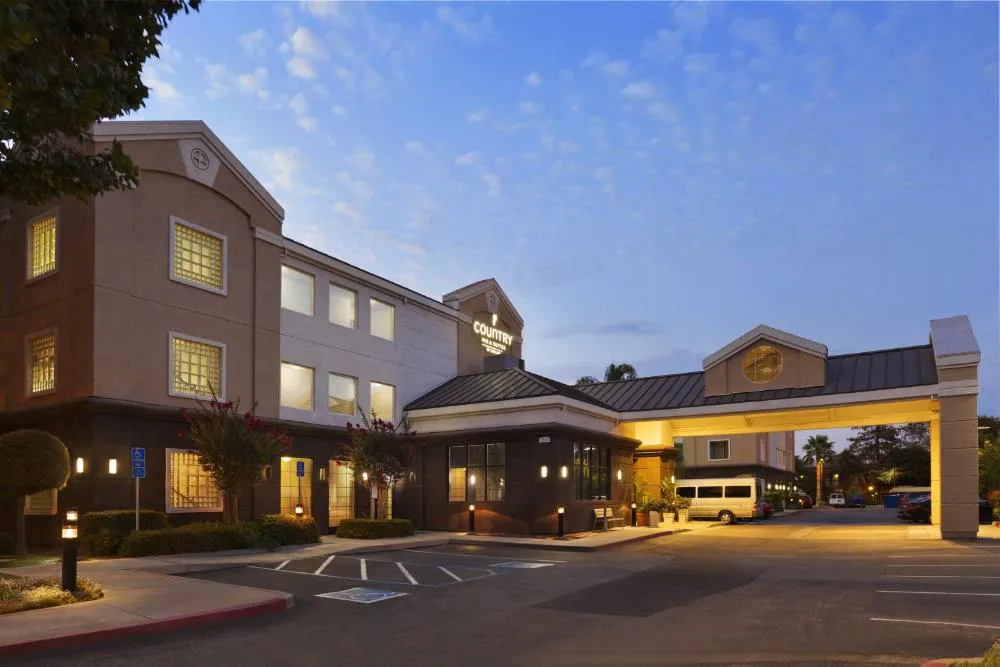Country Inn & Suites by Radisson, San Jose International Airport, CA hotel hero