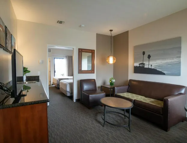 Oxford Suites Pismo Beach hotel detail image 4