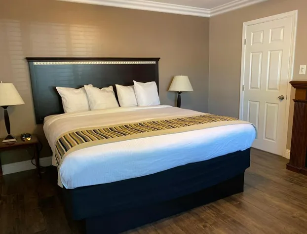 Quality Inn & Suites Santa Maria hotel detail image 1