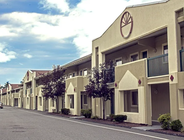 Quality Inn & Suites Lexington hotel detail image 1