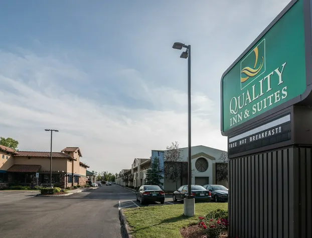 Quality Inn & Suites Lexington hotel detail image 4