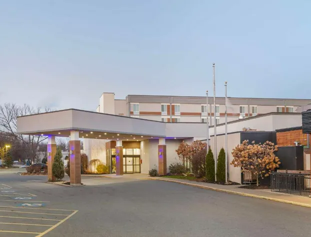 Best Western Plus New Englander hotel detail image 1