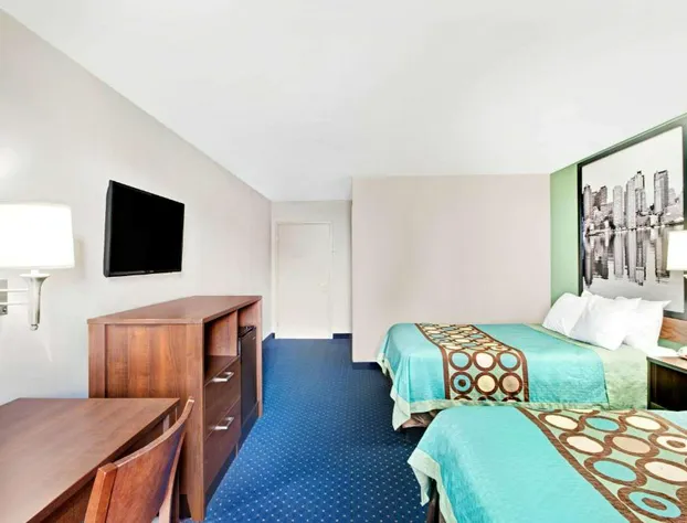 Super 8 by Wyndham Brockton hotel detail image 3