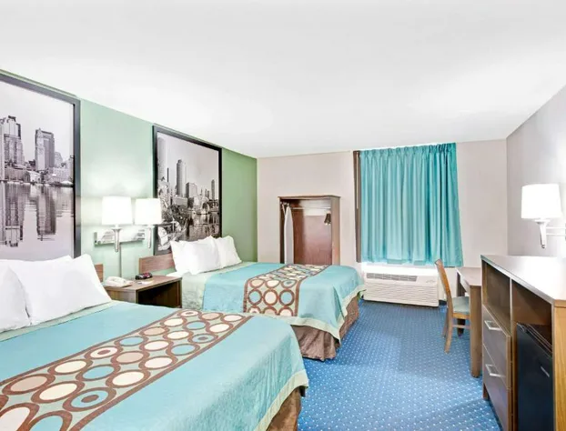 Super 8 by Wyndham Brockton hotel detail image 4