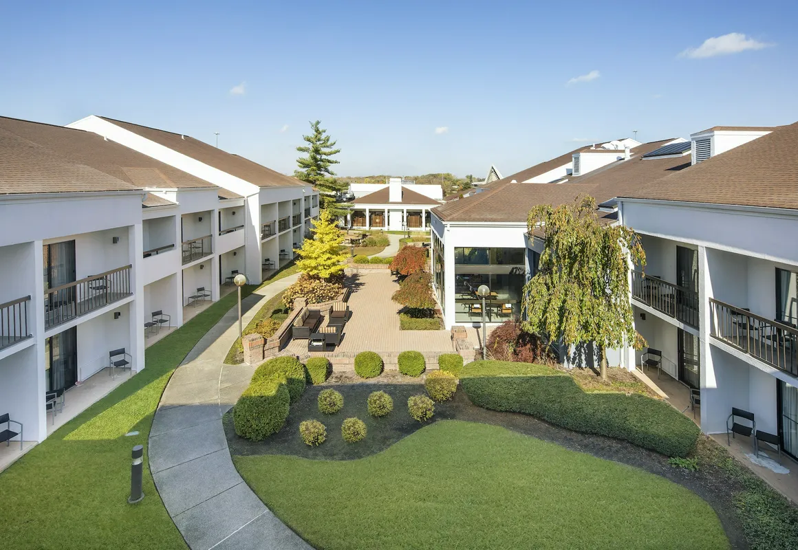 Courtyard by Marriott Southfield hotel hero