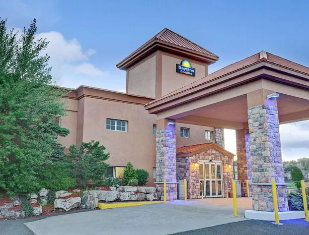 Days Inn by Wyndham Ridgefield NJ hotel detail image 1