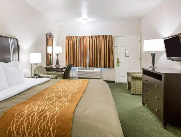 The Oakhurst Inn at Yosemite hotel detail image 3