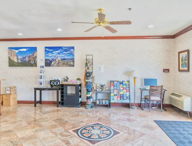 The Oakhurst Inn at Yosemite hotel detail image 2