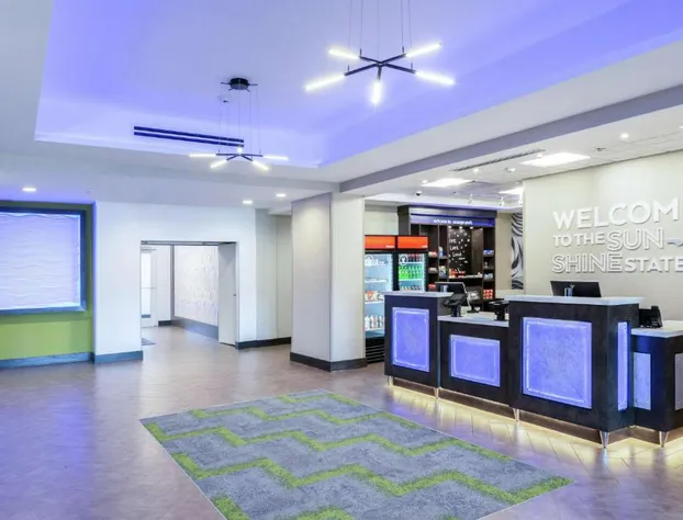 Hampton Inn & Suites Jacksonville / Orange Park hotel detail image 2