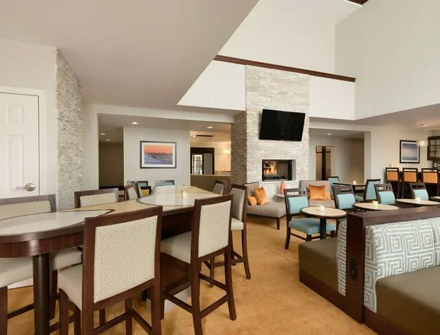 Homewood Suites by Hilton Jacksonville Deerwood Park hotel detail image 4