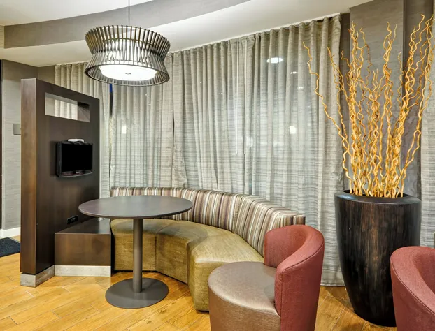 Courtyard by Marriott Jacksonville Airport hotel detail image 2