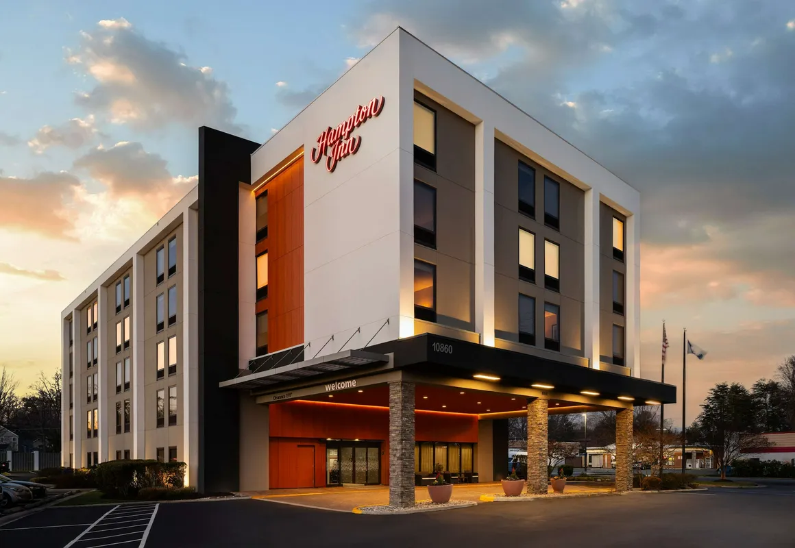 Hampton Inn Fairfax City hotel hero